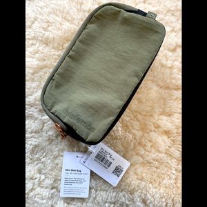 Lululemon mini belt bag